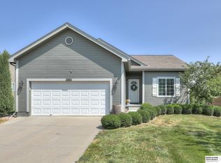 16062 Redman Ave, Omaha, NE 68116