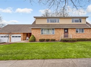 25 Cotton St, Lancaster, NY 14086
