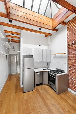 Rented by BH Brokerage Group | media 6