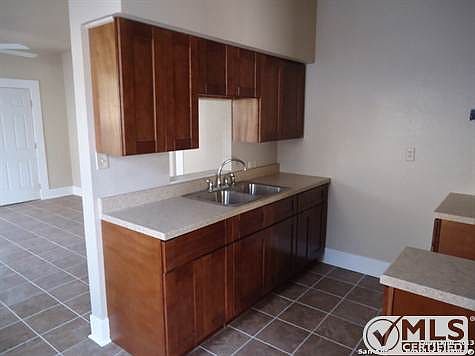 3rd image of 4915 Greenwood Ave