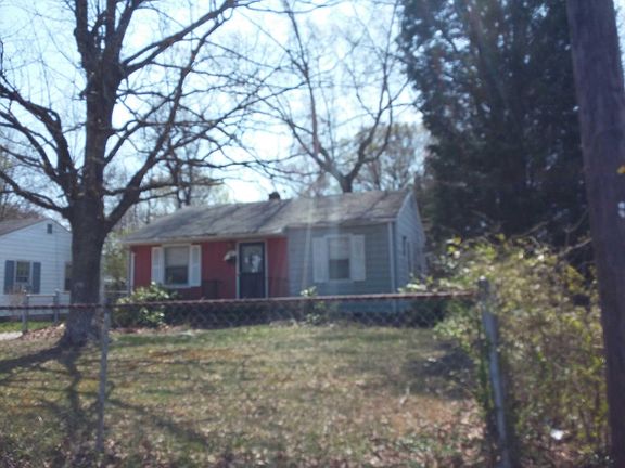 4th image of 1906 Woodside Dr