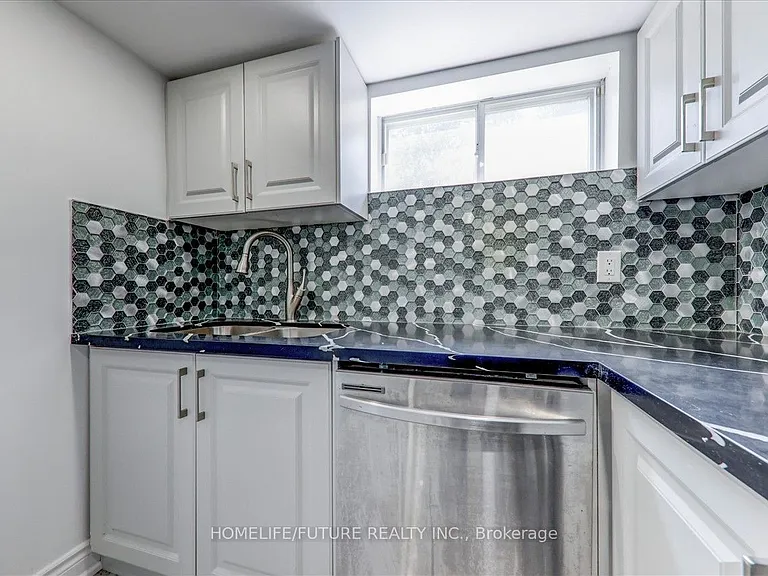 53 Dennett Dr #BASEMENT — Photo 12