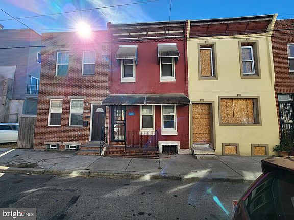 3rd image of 2212 Sears St