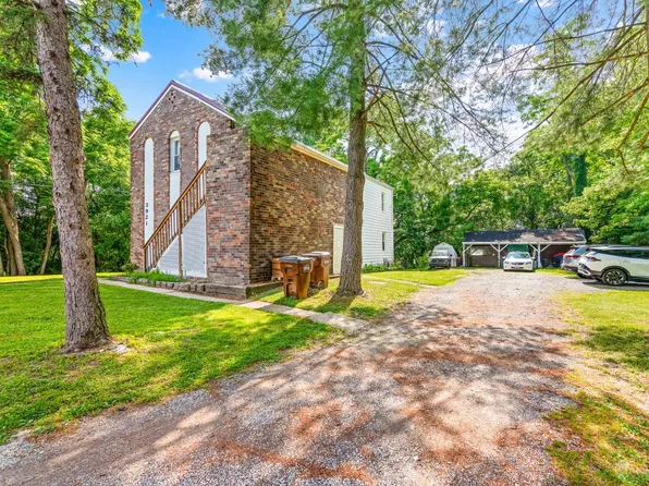 3921 Randolph Ln, Cincinnati, OH 45245