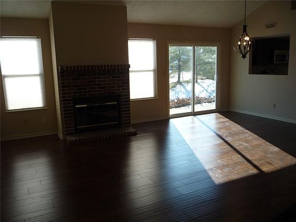 4th image of 6625 Sunloch Ct