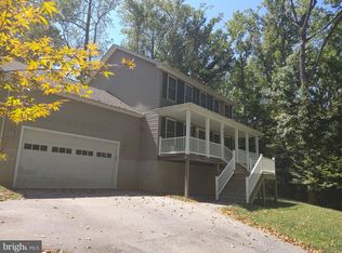 562 Thunderbird Dr, Lusby, MD 20657