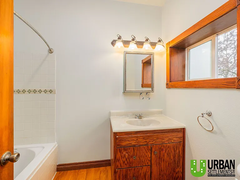 1511 W Gardner Ave — Photo 11