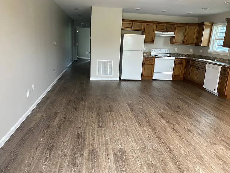 21 Weesner Ave #2 — Photo 2