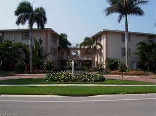 322 Harbour Dr, Naples, FL 34103