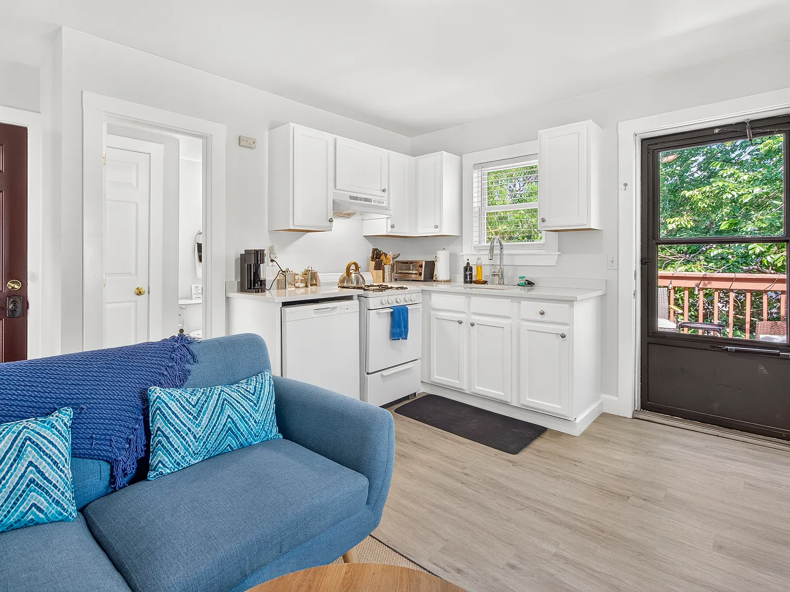 1 bed, 600 sqft, $5,370 — Photo 4