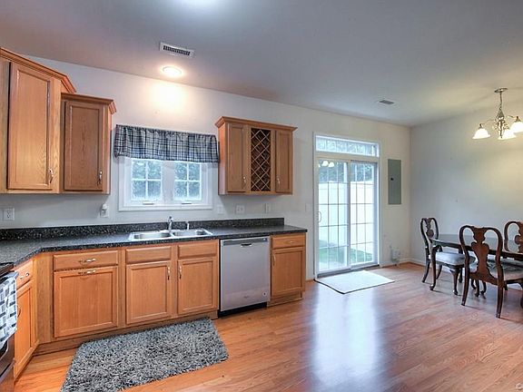 5th image of 8910 Old Mayland Pl