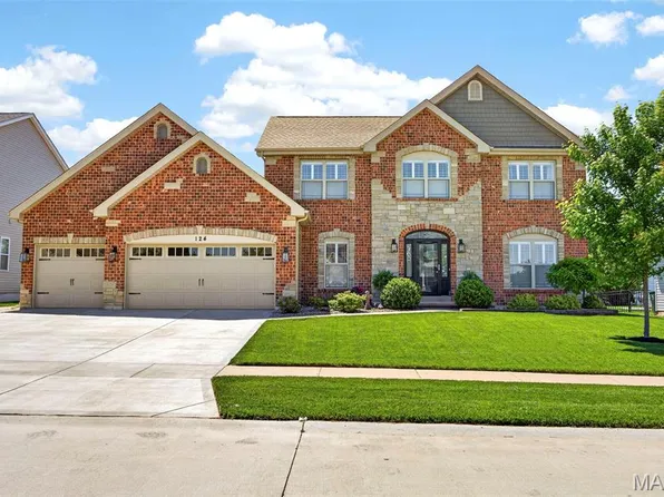 124 Central Park Ave, Wentzville, MO 63385