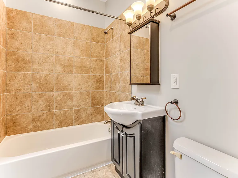 3241 Lyndale Ave S #201 — Photo 19