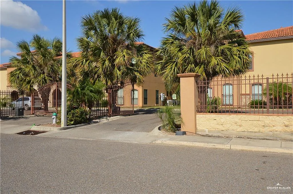 Photo 2 of 13 - 2715 Mimosa St #12 - Mission, TX Building Photo - 2715 Mimosa St #12