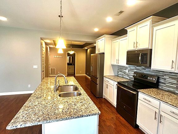 4th image of 3876 Riley Ct