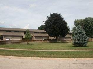 2112 Croydon Ave APT 6, Loves Park, IL 61111