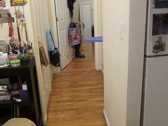 5th image of 4721 44th St APT 1