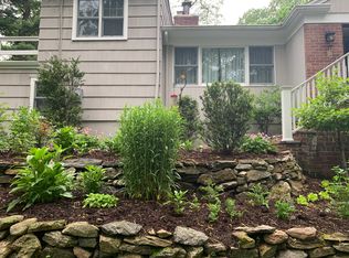 95 Parkway Dr, Rye, NY 10580