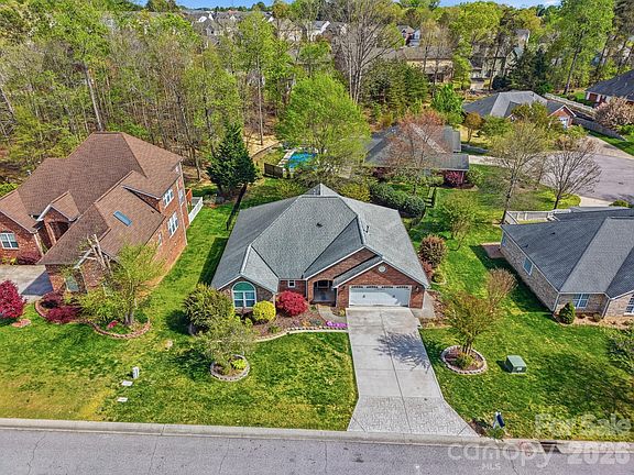 2nd image of 1330 Crown Ridge Dr