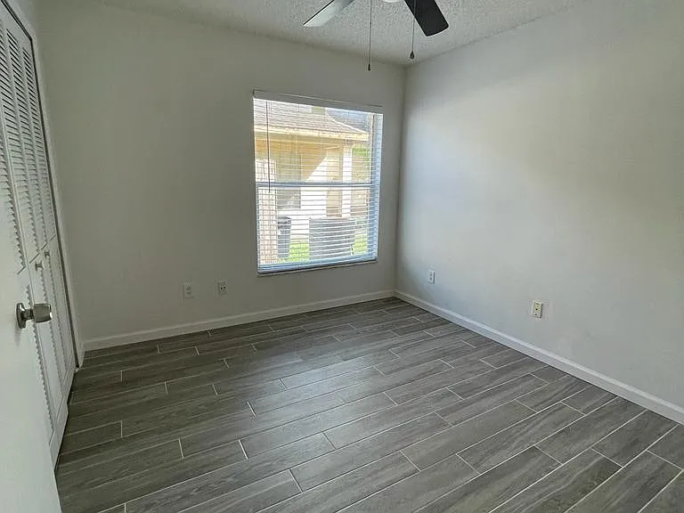 8231 Fort Thomas Way — Photo 7