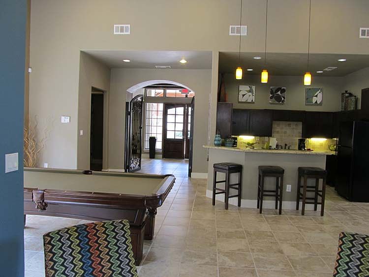 1st image of 2549 Thomason Cir APT 287
