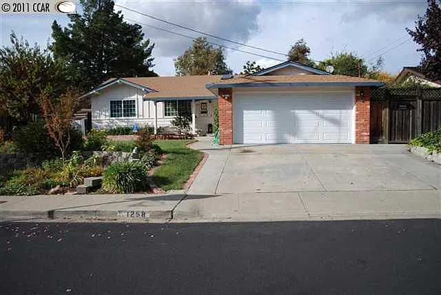 1258 New York Dr photo 1