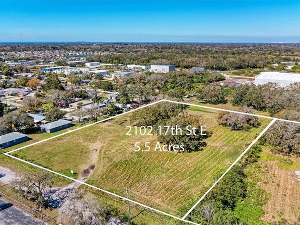 2102 17th St E, Palmetto, FL 34221