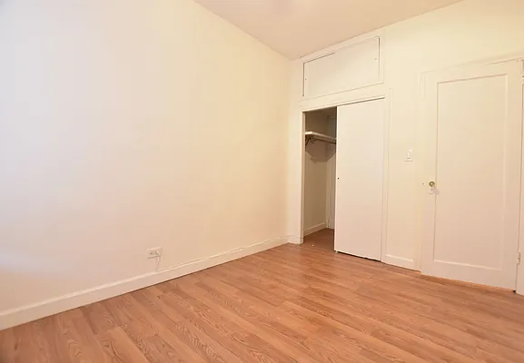 Rented by Bold New York | media 24