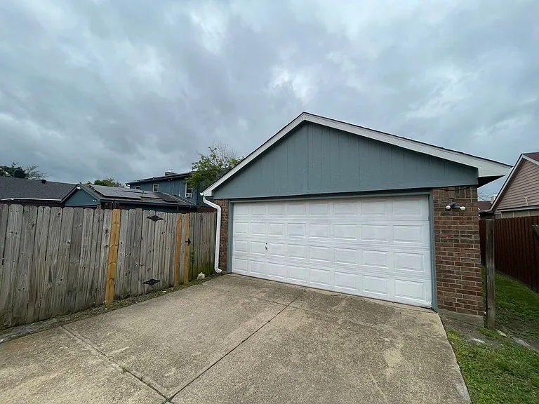 9415 Rutherglen Dr — Photo 17