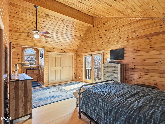 25th image of 992 Winterdale Rd