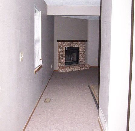 3rd image of 508 NE Malibu Dr