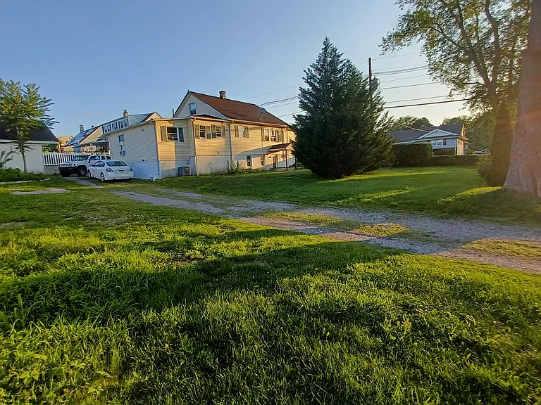 328 N 13th Ave #1 — Photo 3
