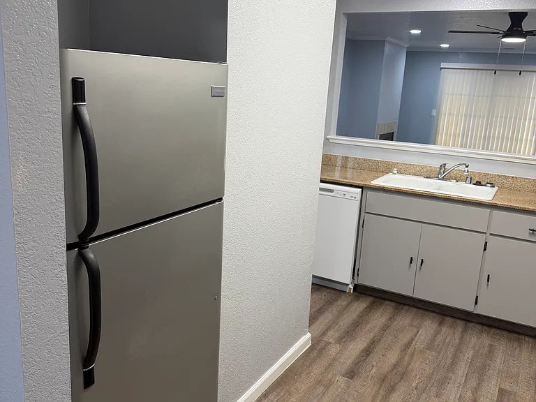 2400 Eilers Ln #1401 — Photo 3