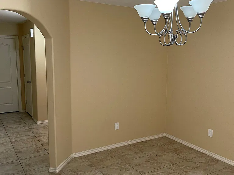4405 Thunderbird Ave — Photo 53