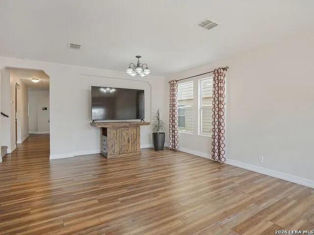 4 bed, 2.5 bath, 2556 sqft, $2,200 — Photo 3