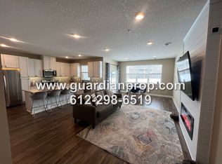 8797 Granite Cir, Woodbury, MN 55129