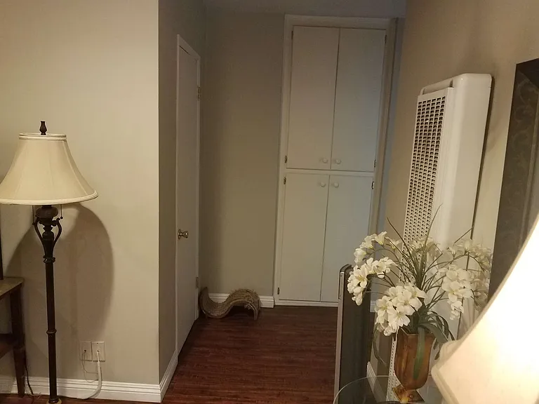 1610 Barry Ave #5 — Photo 23