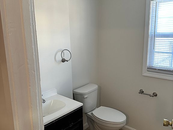 5th image of 1264 Willow St #1