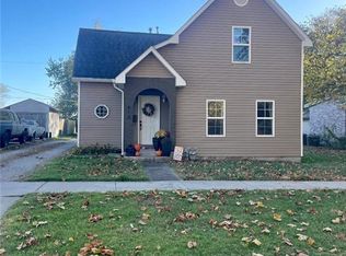 413 E 6th St, Cherryvale, KS 67335