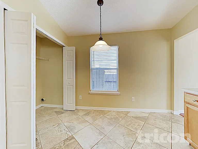 1043 Moosehead Dr — Photo 4
