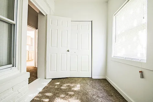 7135 S Blackstone Chicago, IL 60619 Photo 1