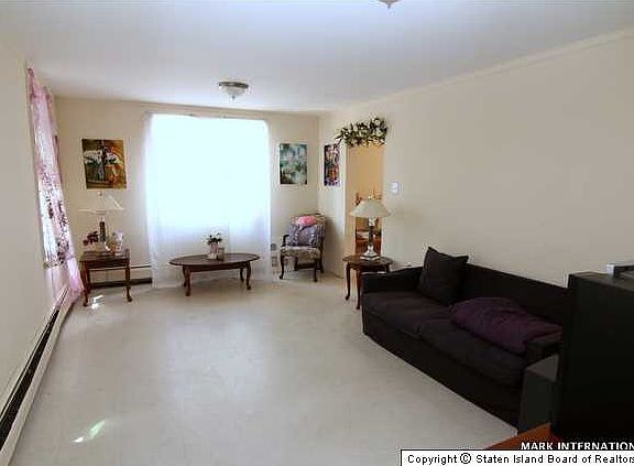 5th image of 28 Hett Ave