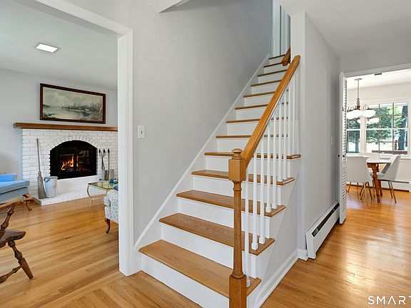 4th image of 1090 Galloping Hill Road