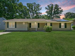 134 Saint Stephens Dr, Newport News, VA 23602