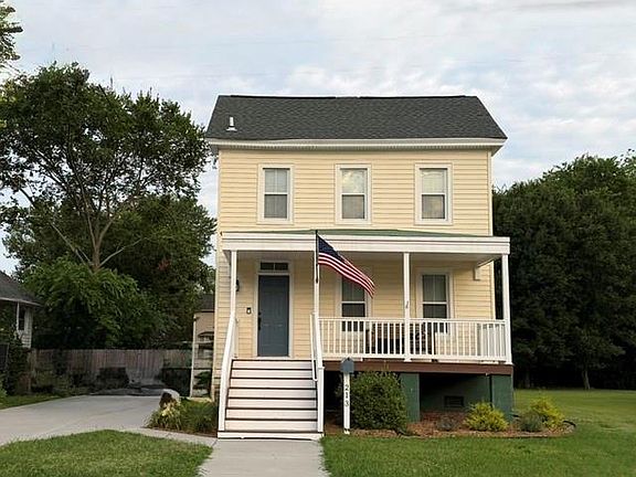 3rd image of 213 Beach Rd