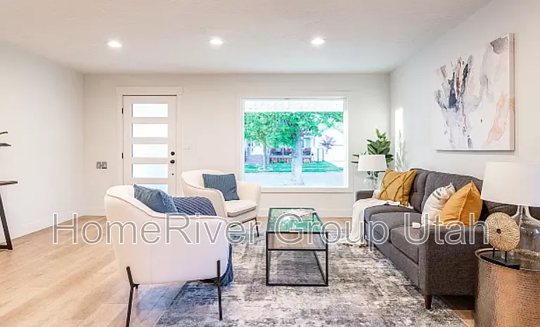 1626 E Downington Ave — Photo 8