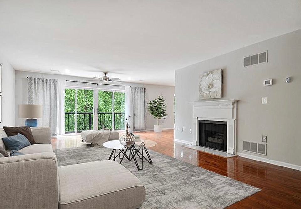 1st image of 3314 Pine Heights Dr NE