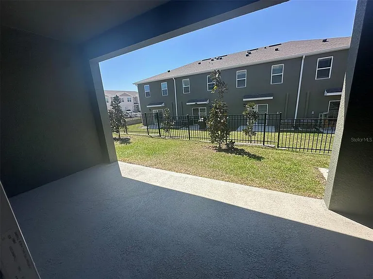 1631 Thicket Ave — Photo 2
