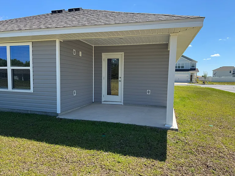 58 Sawbrier St — Photo 2