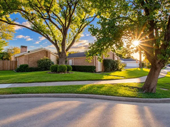 11607 Briar Rose Dr, Houston, TX 77077